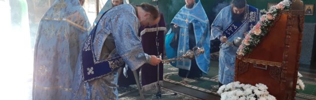 Утреня з акафістом Богоматері